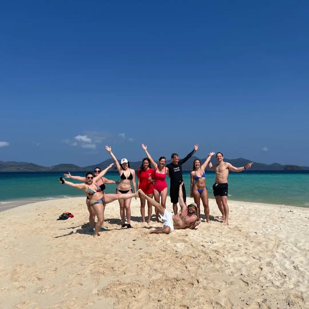 Beach Hut Coron Castaway